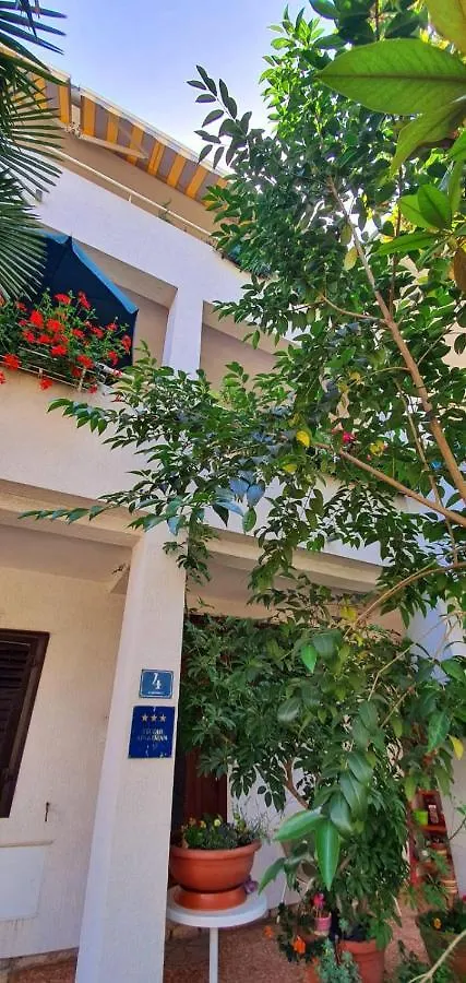 רוביני Apartments Villa Martinuzzi 0*,  קרואטיה