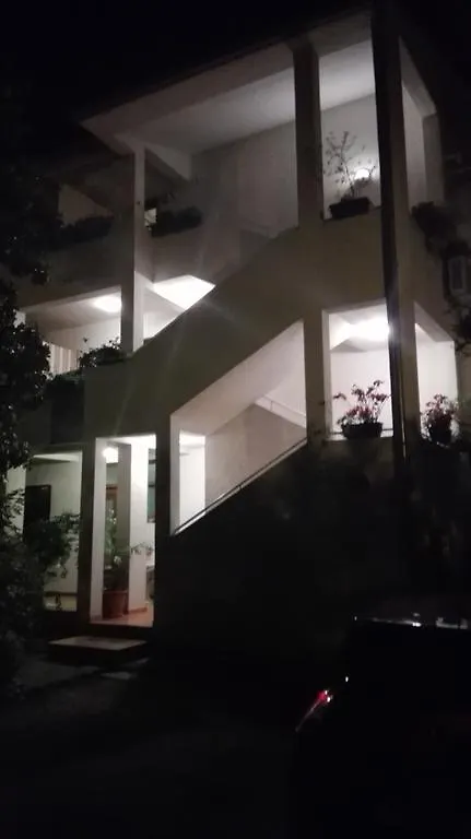 רוביני Apartments Villa Martinuzzi