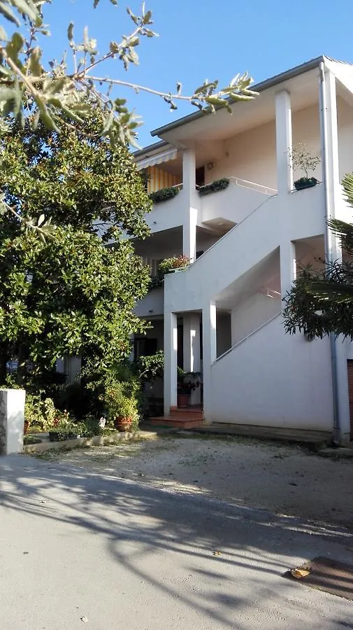 רוביני Apartments Villa Martinuzzi